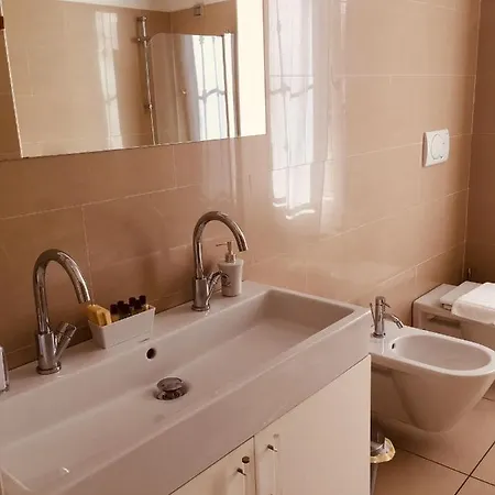 Villa Varenna Bed & Breakfast *