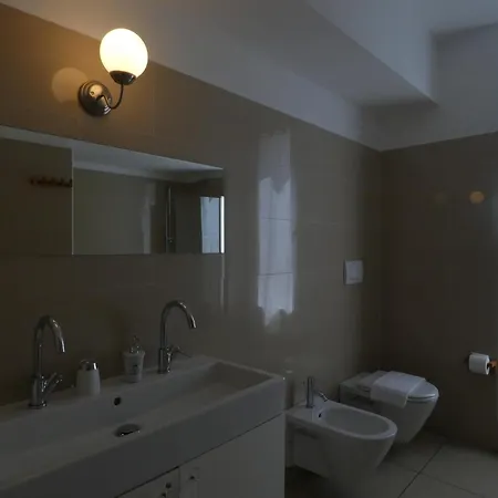 Villa Varenna Bed & Breakfast *